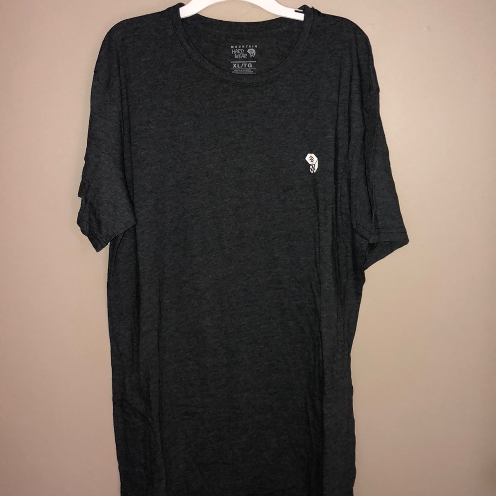 Mountain Hardware short sleeve t
